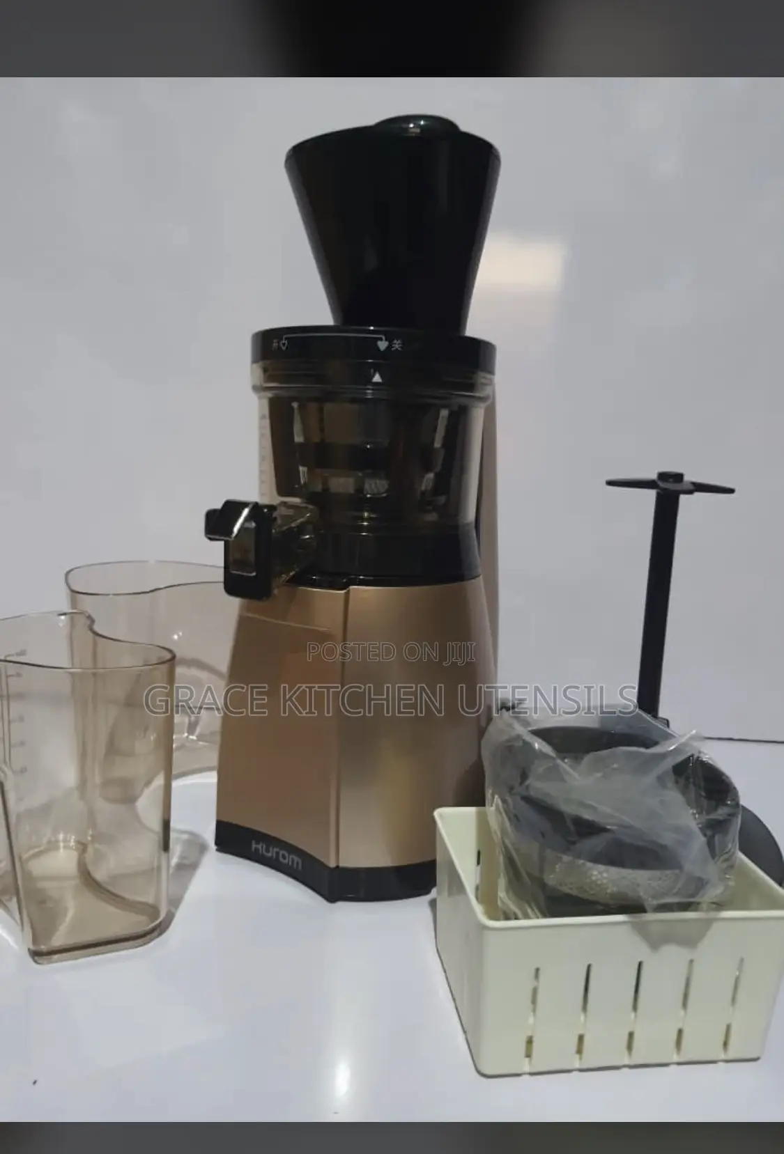 Hurom Sandy Gold Pro Slow Juicer 150W