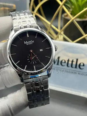 Mettle Quality Men Chain Strap Wristwatch