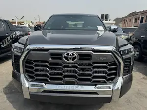 Toyota Tundra 2023 Gray