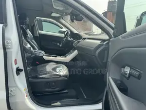 Land Rover Range Rover Evoque SE Premium 4x4 5-Door 2017 White