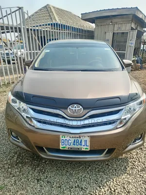 Toyota Venza V6 AWD 2010 Gold
