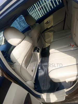 Toyota Venza V6 AWD 2010 Gold