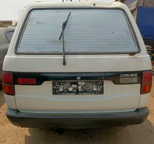 Toyota Lite-Ace 1993 White