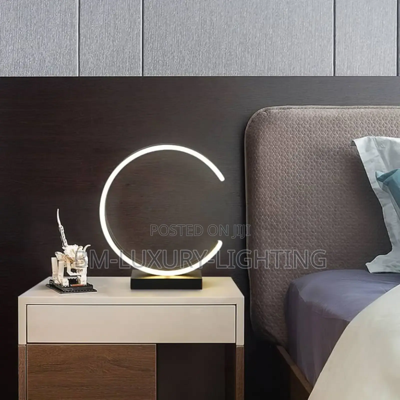 Simple Table Lamp