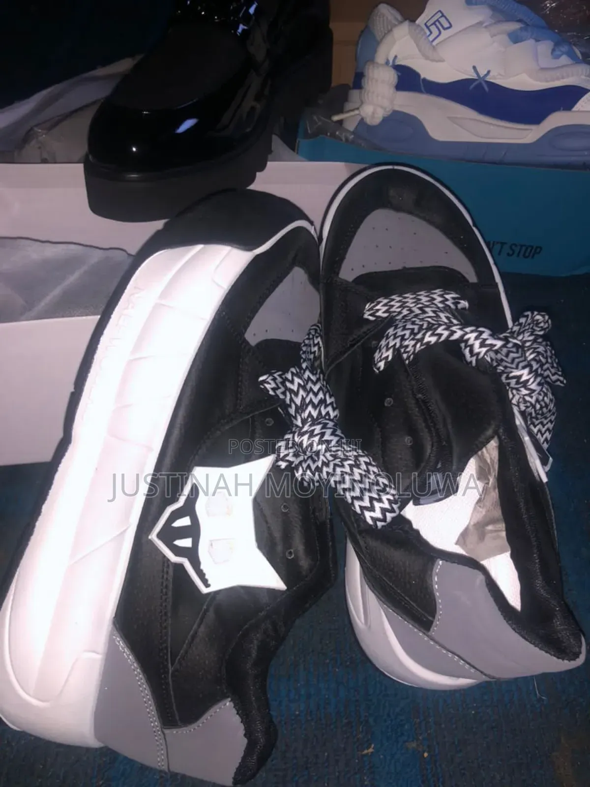 Sneakers Shoe