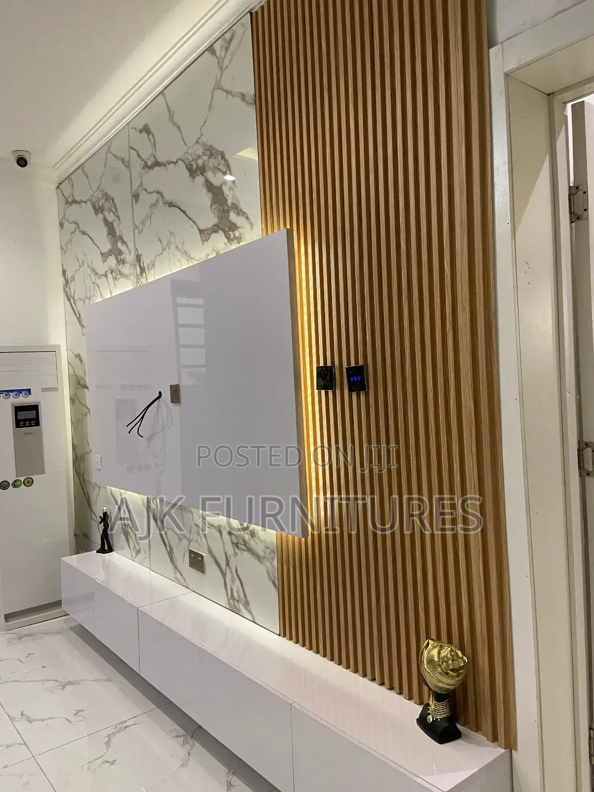Exquisite Television Unit