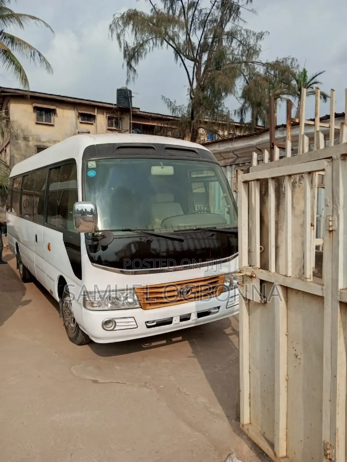Toyota Coaster 2010 White