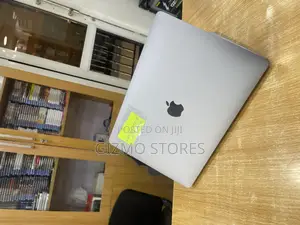 Laptop Apple MacBook Pro 2020 M1 8GB Apple M1 SSD 256GB