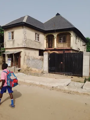Furnished 9bdrm House in Okokomaiko for sale