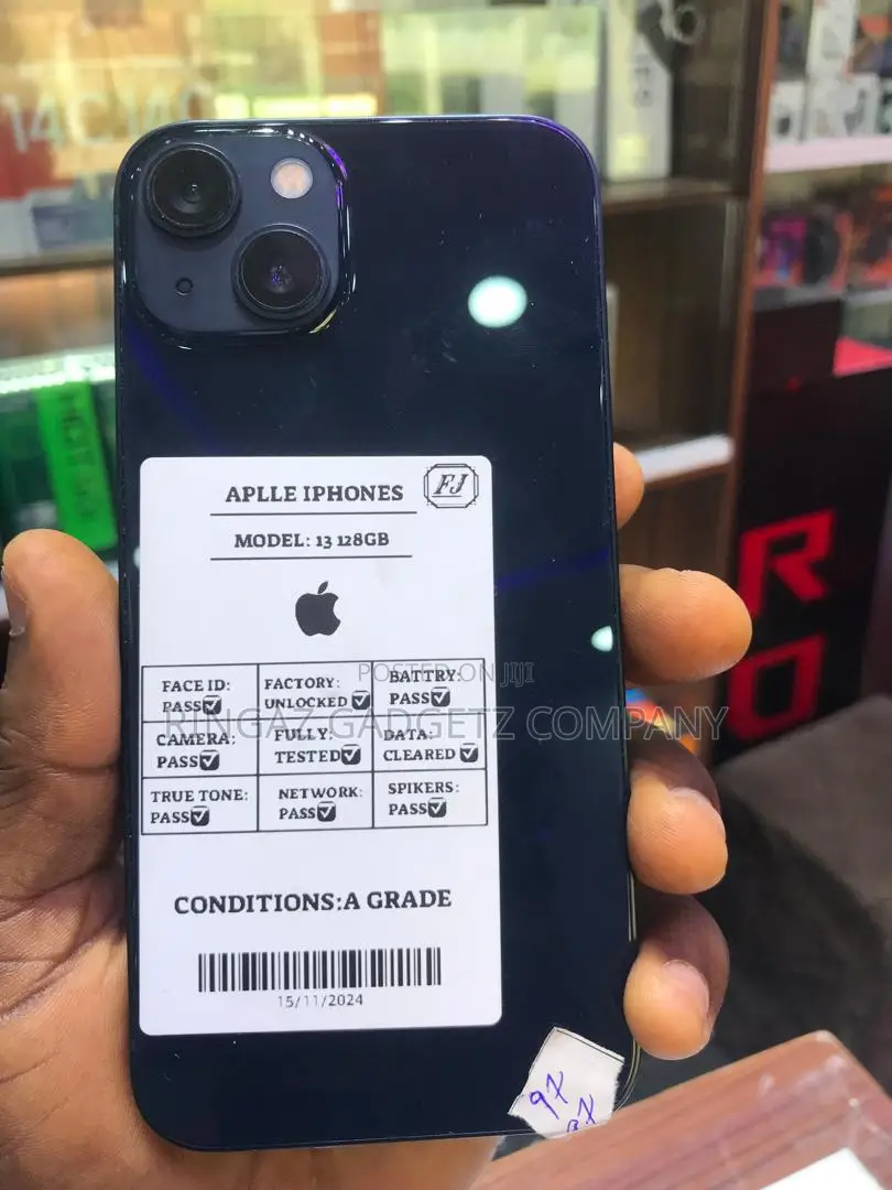 Apple iPhone 13 128 GB Black