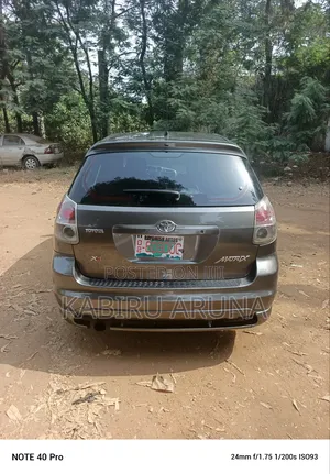 Photo - Toyota Matrix 2005 Gray