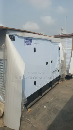 200kva Perkins Soundproof Diesel Generator 100% Copper Coil