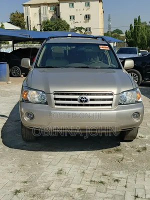 Photo - Toyota Highlander 2005 Gold