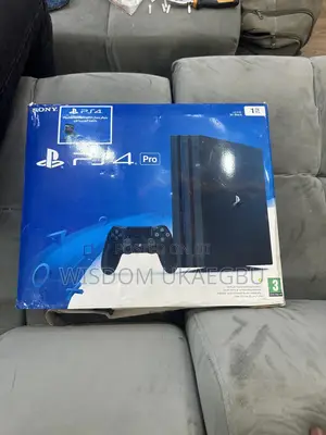 Play Station 4
