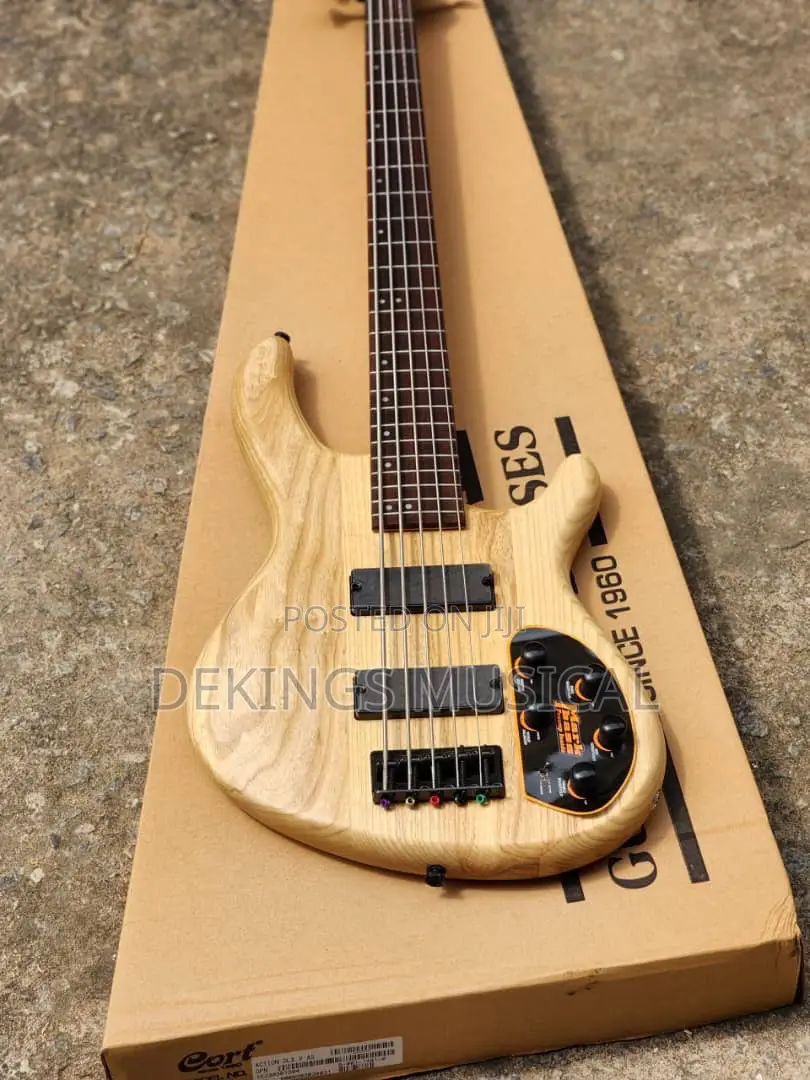 Cort Action DLX Vas Active 5 Strings Bass Guitar