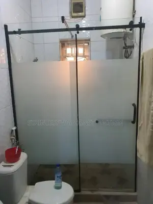 MKC Shower Cubicle 09