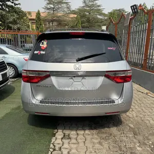 Honda Odyssey 2013 Silver