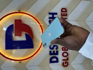 Photo - Apple iPhone 11 64 GB Green