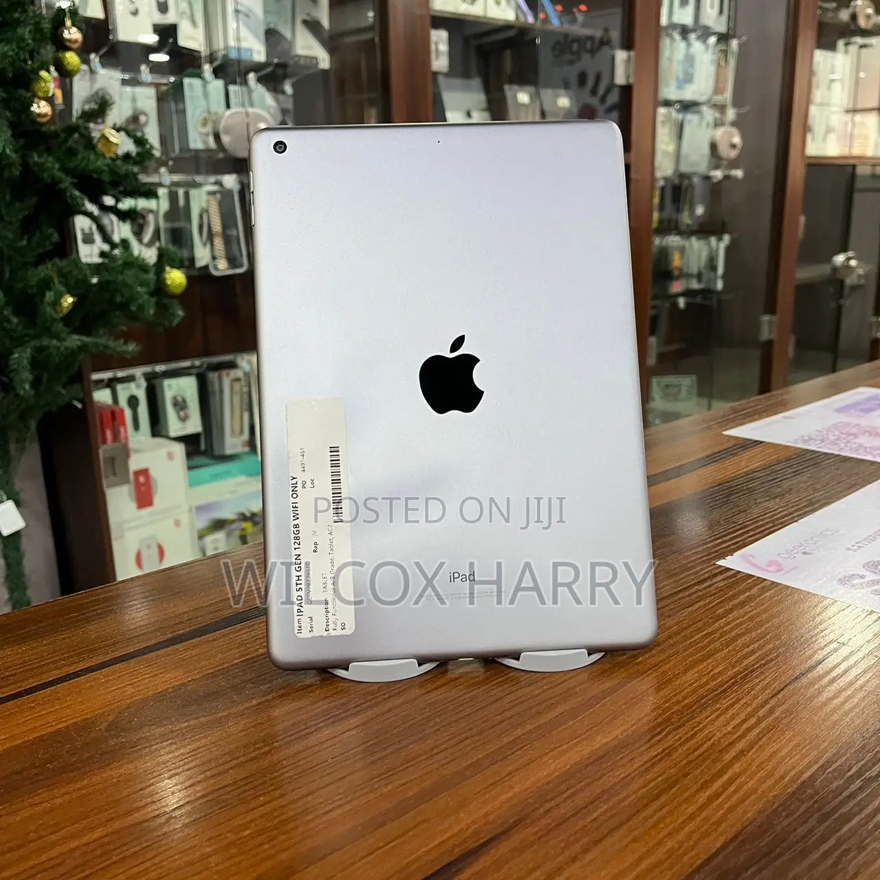 Apple iPad 9.7 32 GB Gray
