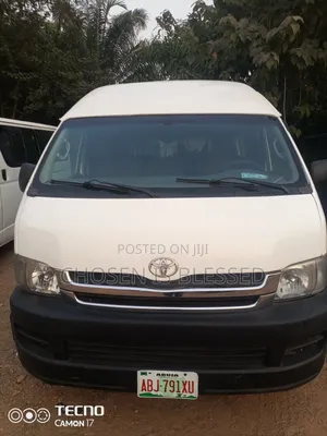 Toyota HiAce 2012 White