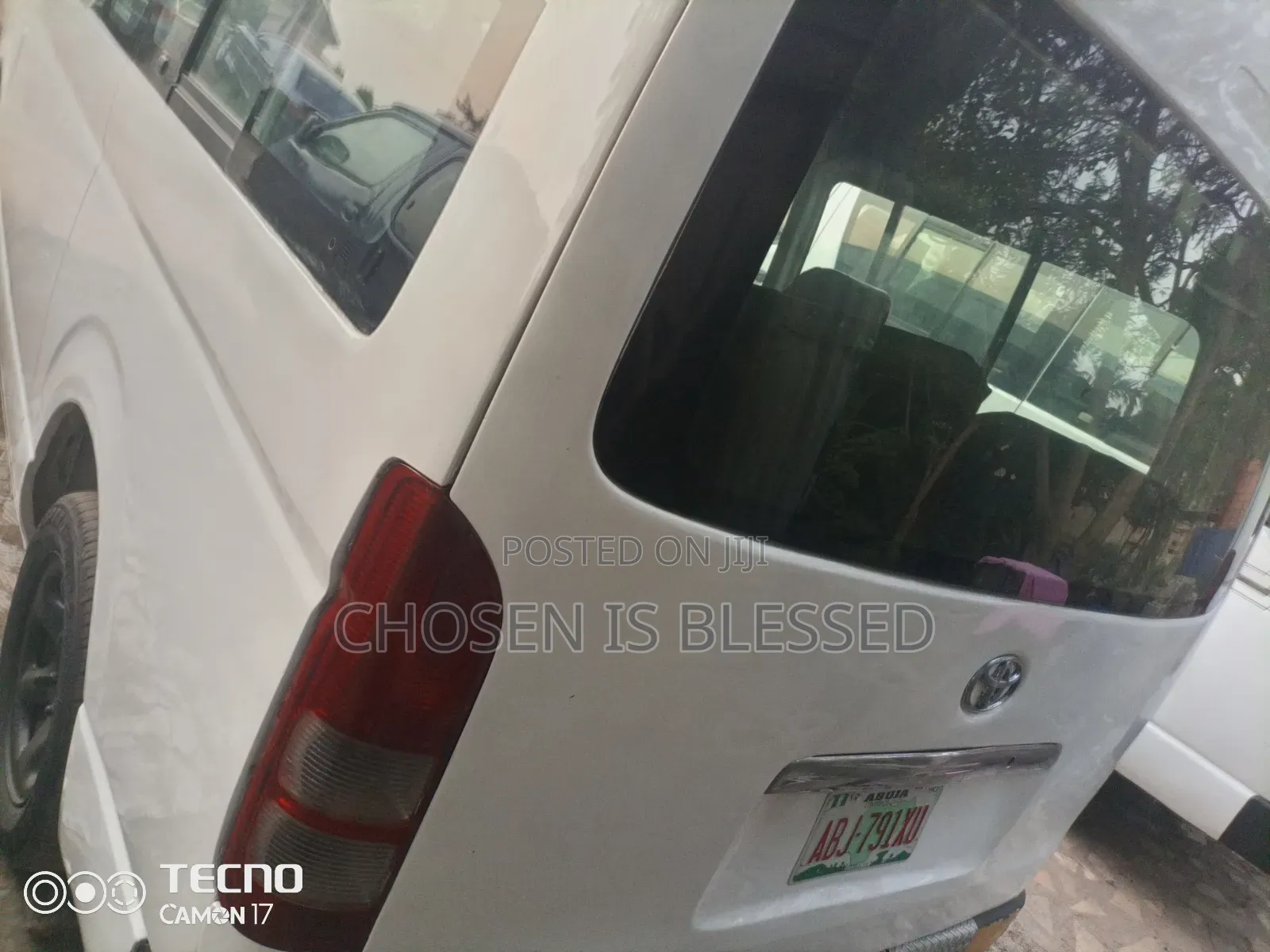 Toyota HiAce 2012 White