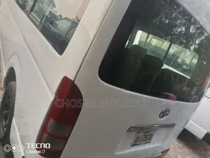 Toyota HiAce 2012 White