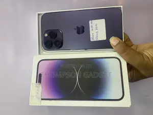 Photo - Apple iPhone 14 Pro Max 128 GB Purple
