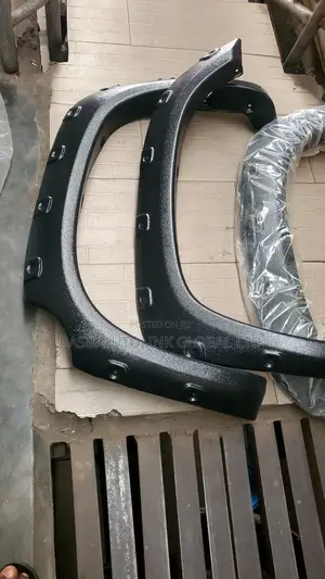 Fender Padded/Chrome Tundra 2012-2023
