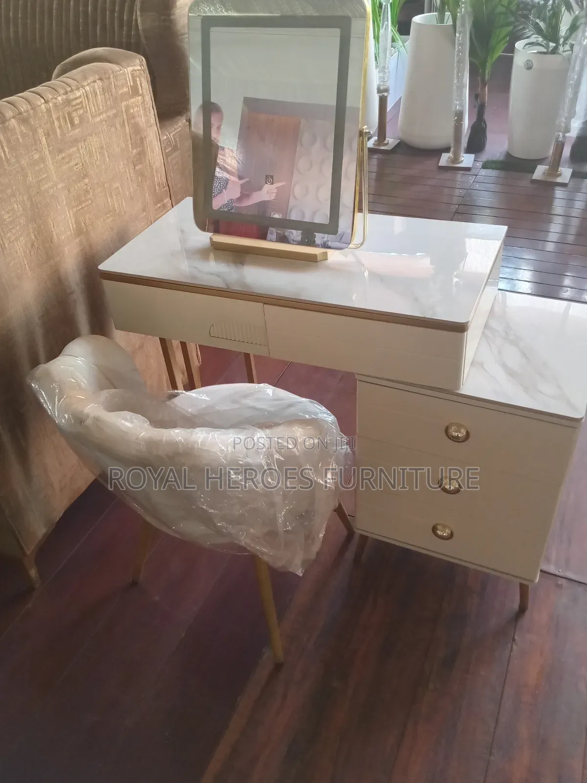 Exotic Dressing Table