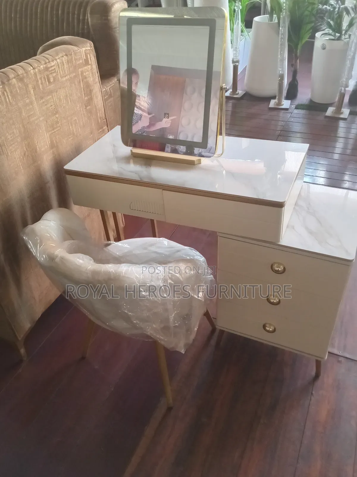 Exotic Dressing Table