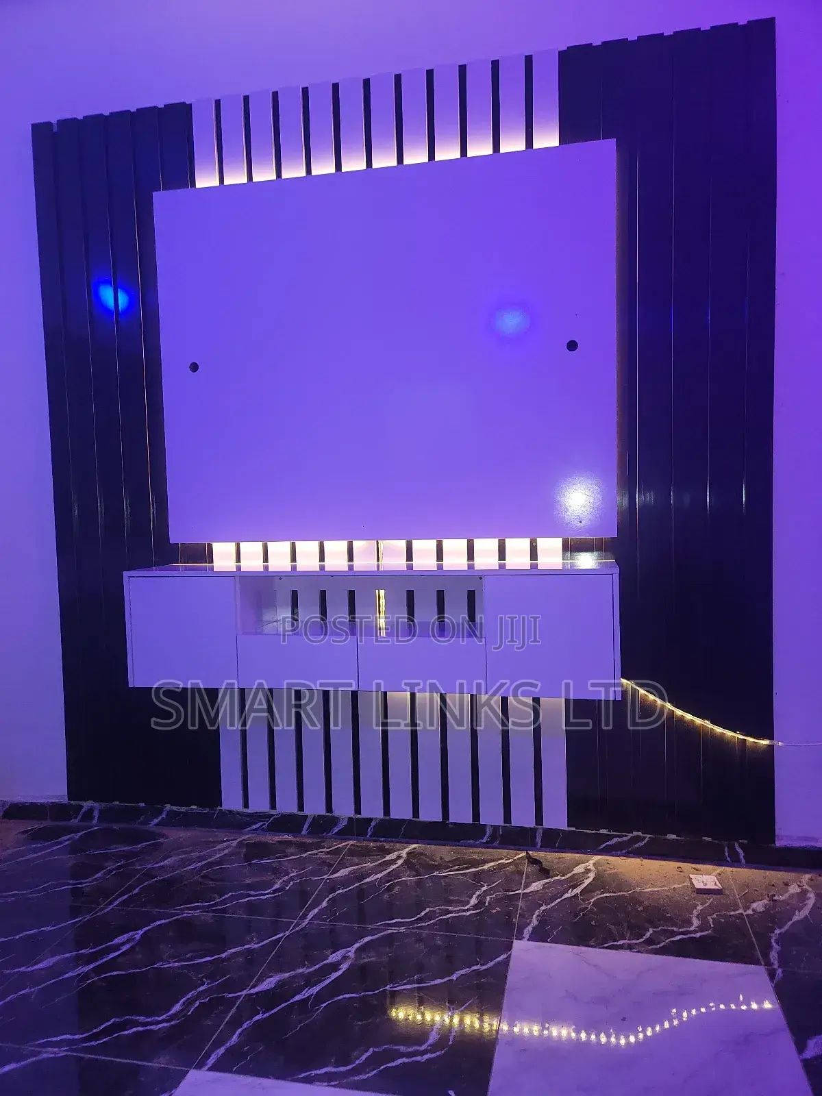 8x8 Tv Console