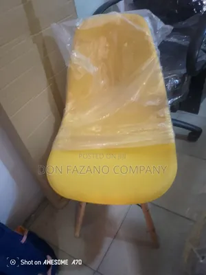 Plastic Wooden Leg Chair