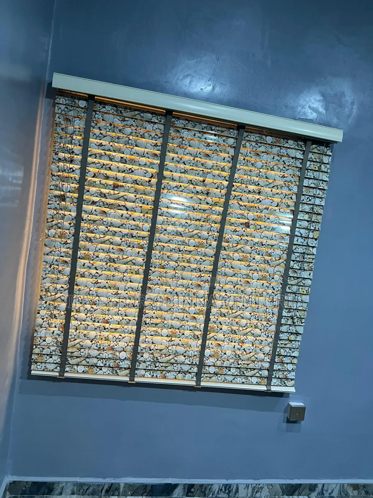 Your Classic Wooden Blind Original