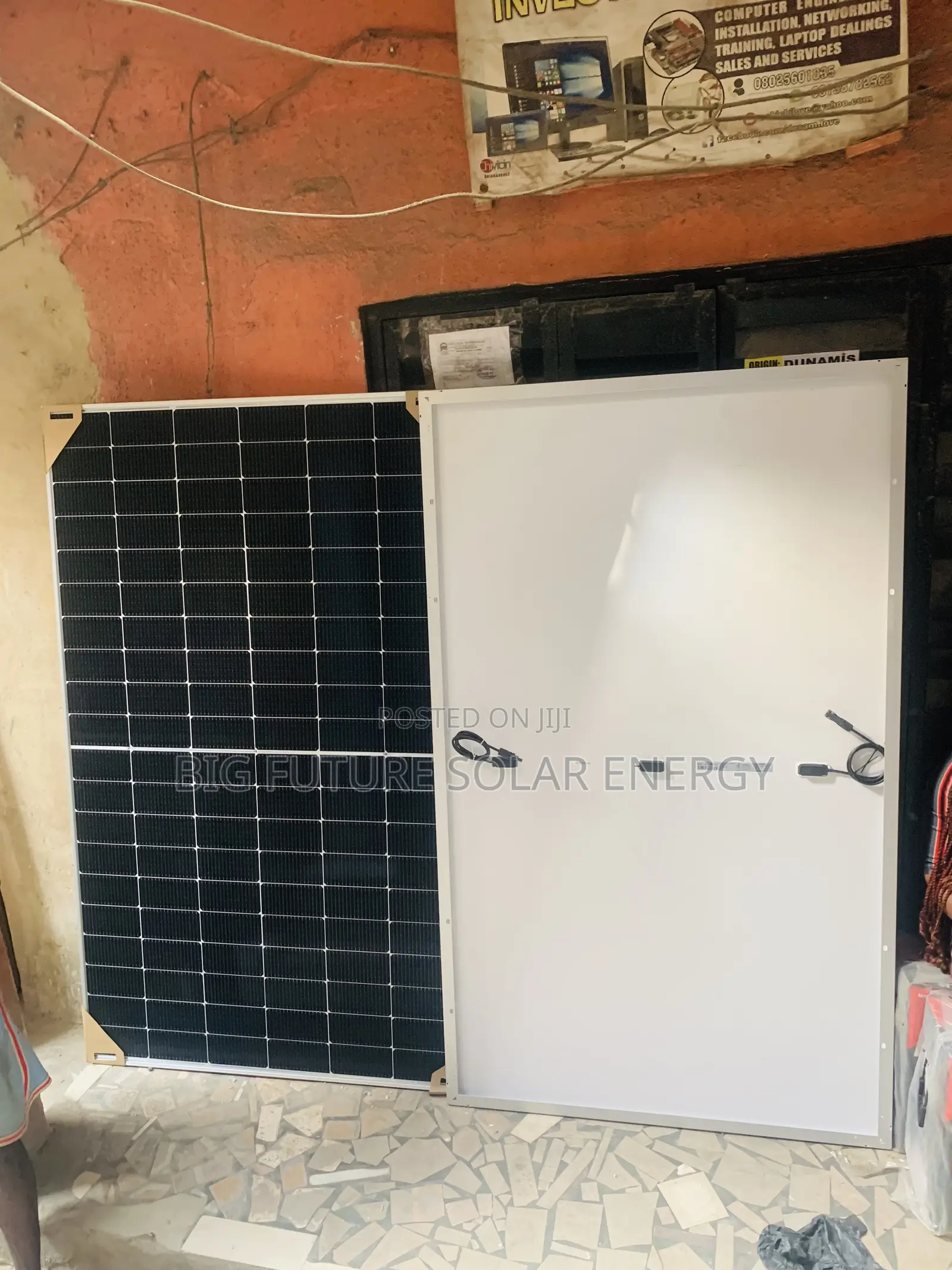 550watts Jinko Solar Panel 144C