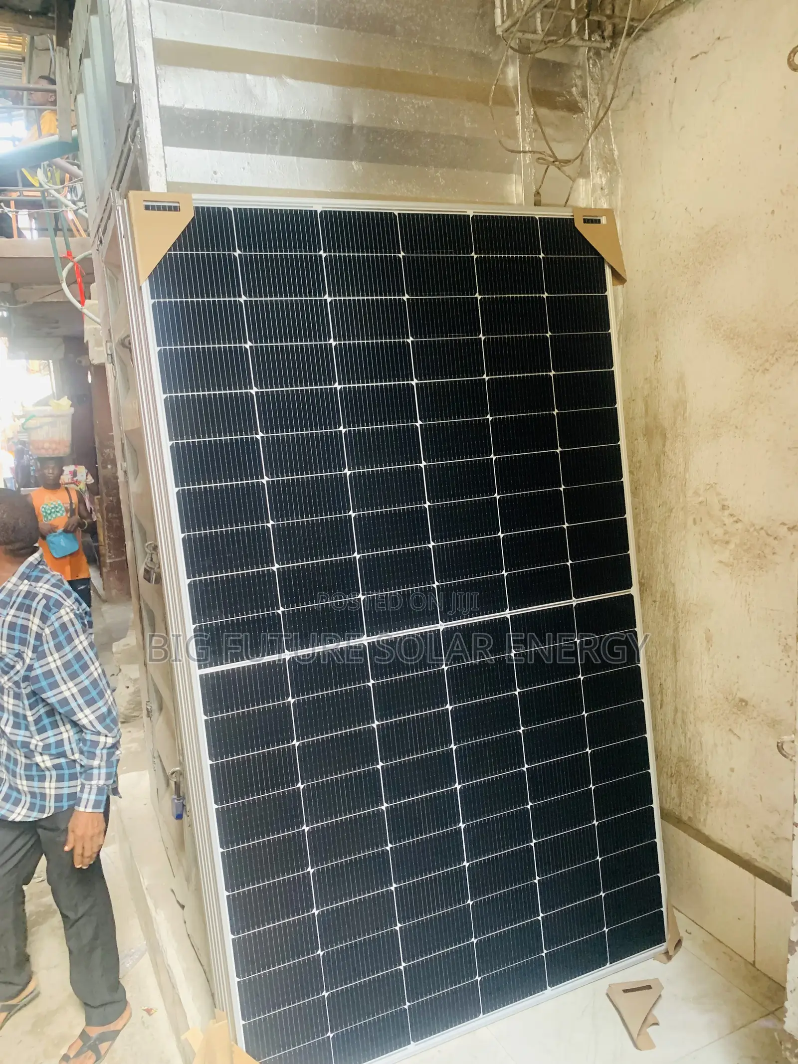 550watts Jinko Solar Panel 144C