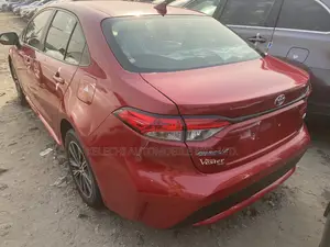 Toyota Corolla LE 2021 Red