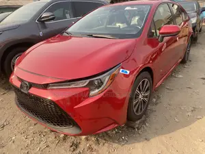 Toyota Corolla LE 2021 Red
