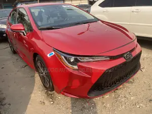 Toyota Corolla LE 2021 Red