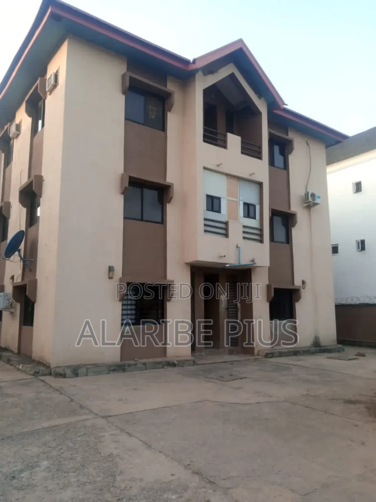 3bdrm Block of Flats in Not Estate, Mabushi for sale