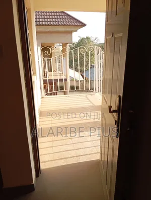 3bdrm Block of Flats in Not Estate, Mabushi for sale