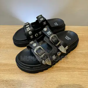 Toga Virilis Slide