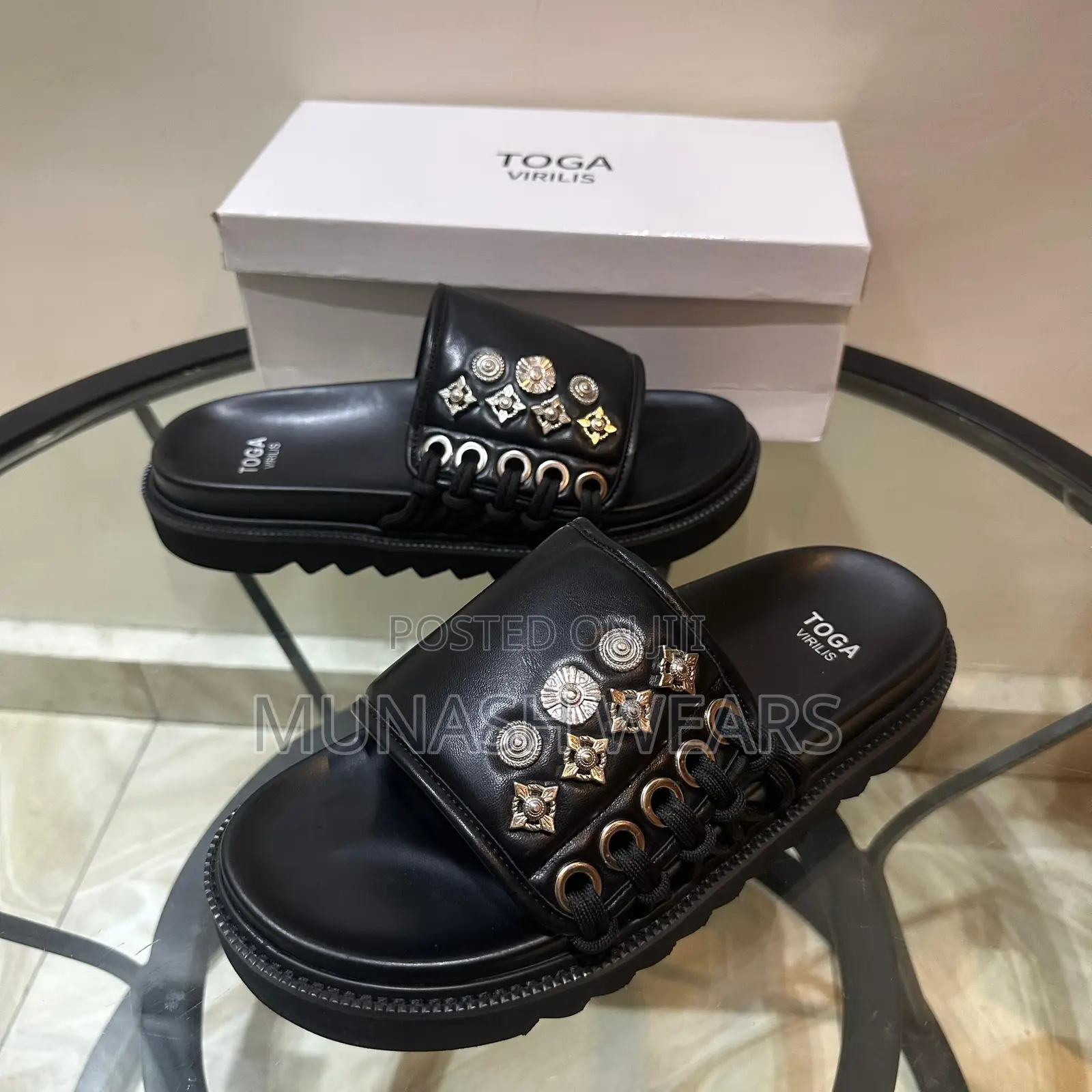 Toga Virilis Slide
