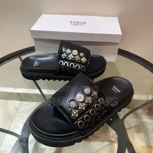 Toga Virilis Slide