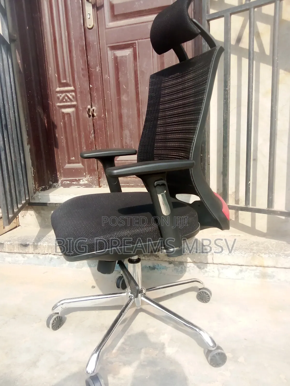 Z Executive Swivel Chair