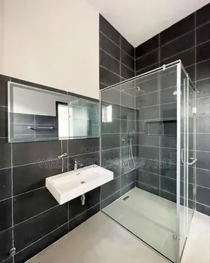 4bdrm Farm House in Lekki Phase for rent