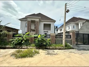 5bdrm Duplex in Lugbe District for sale