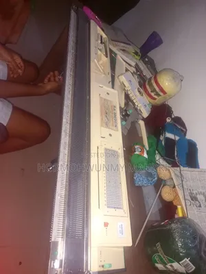 Knitting Machine