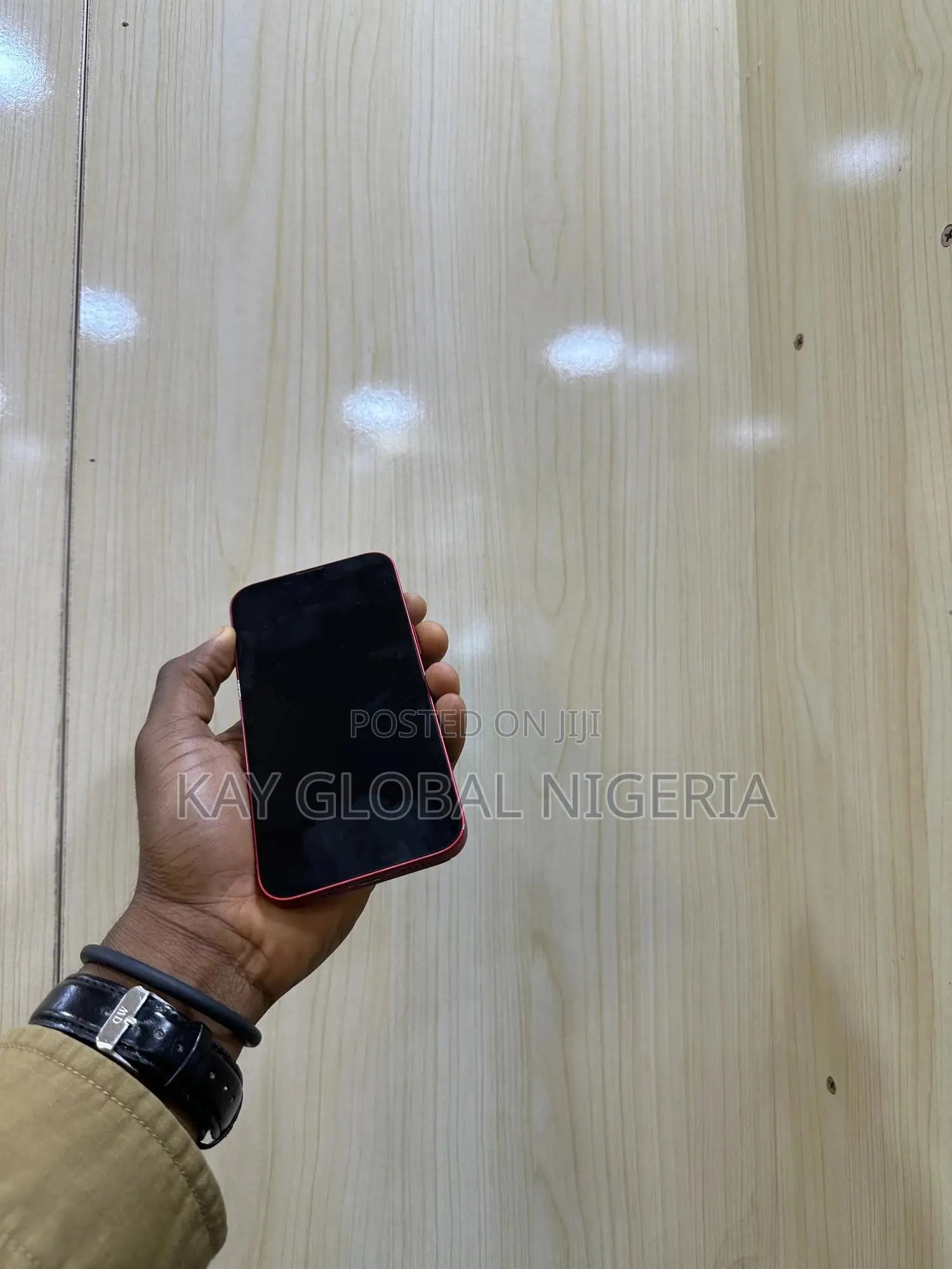 Apple iPhone 13 128 GB Red
