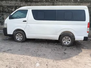 Toyota HiAce 2007 White