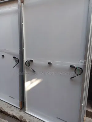 555w Jsolar Panel